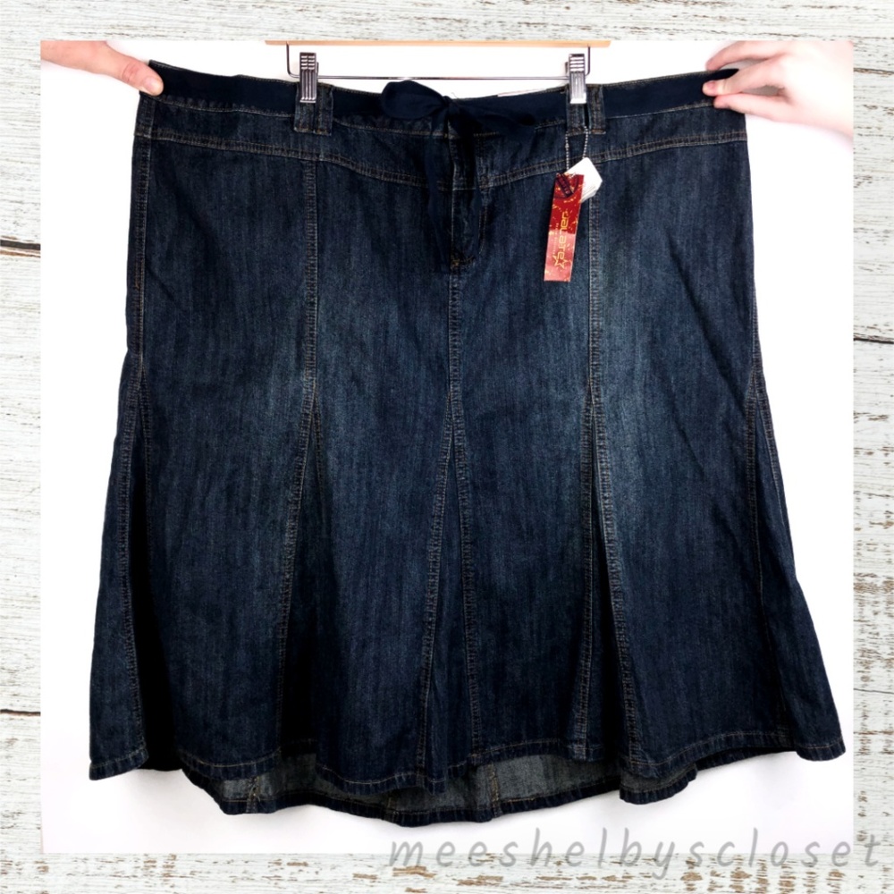 Torrid Jalatex Plus Size 26 Denim Jean Skirt